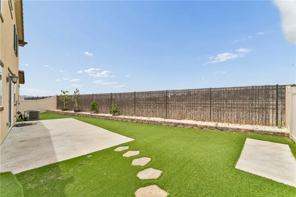 17115 Zion Drive Canyon Country, CA 91387