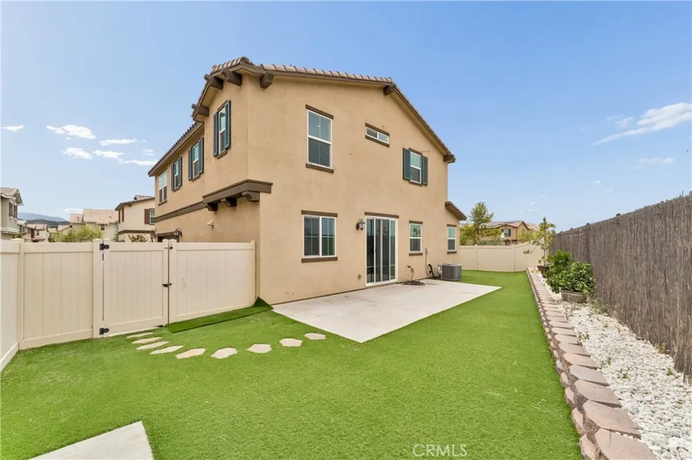 17115 Zion Drive Canyon Country, CA 91387