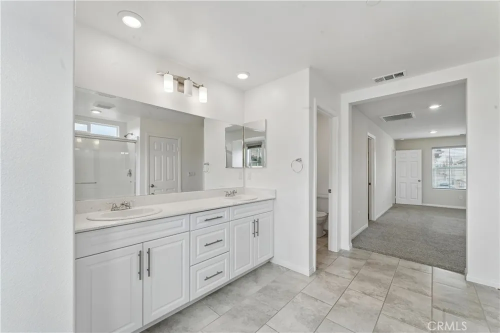 17115 Zion Drive Canyon Country, CA 91387
