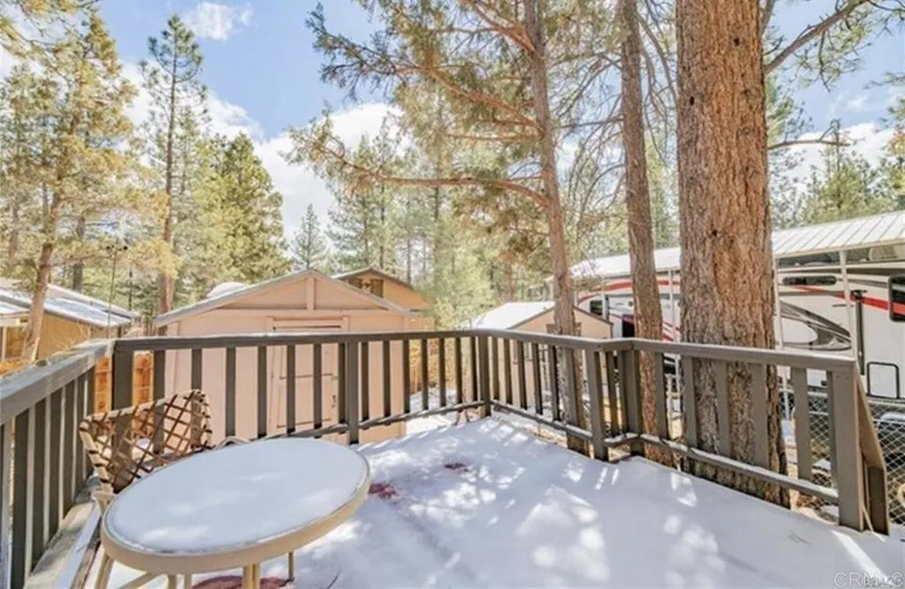 611 Spruce Lane Sugarloaf, CA 92386