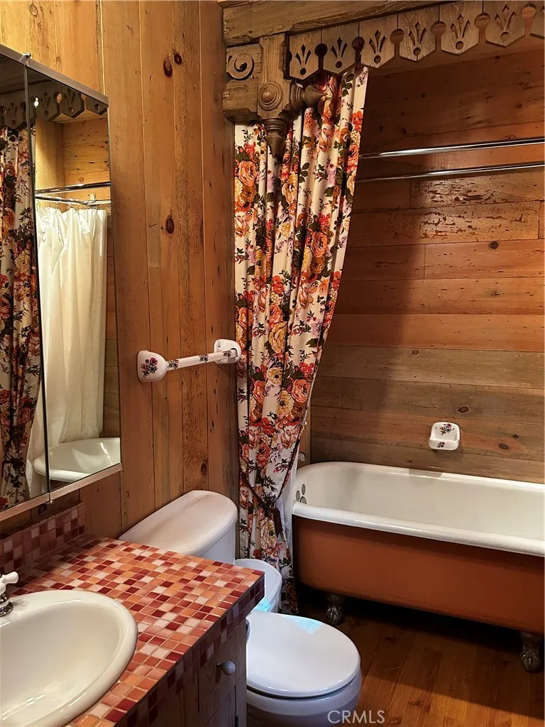 1225 Azalea Pine Mountain Club, CA 93222