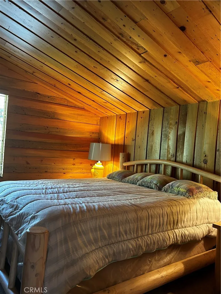 1225 Azalea Pine Mountain Club, CA 93222