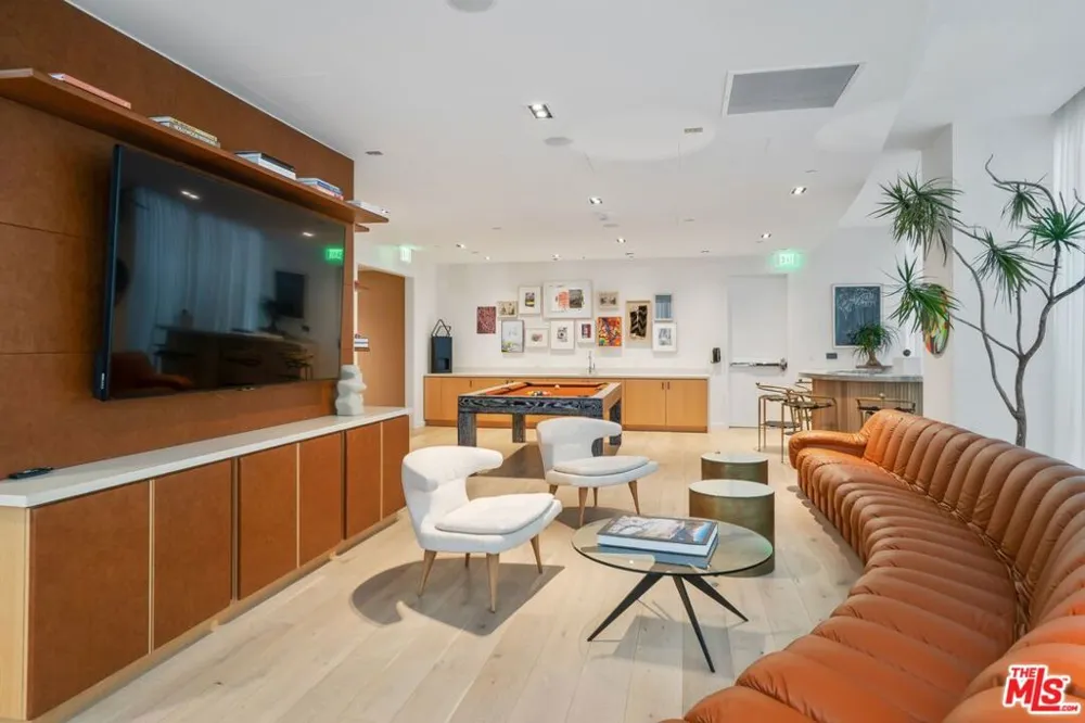 9000 W 3rd Street #106 Los Angeles, CA 90048