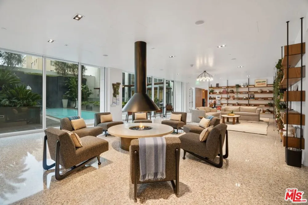 9000 W 3rd Street #106 Los Angeles, CA 90048