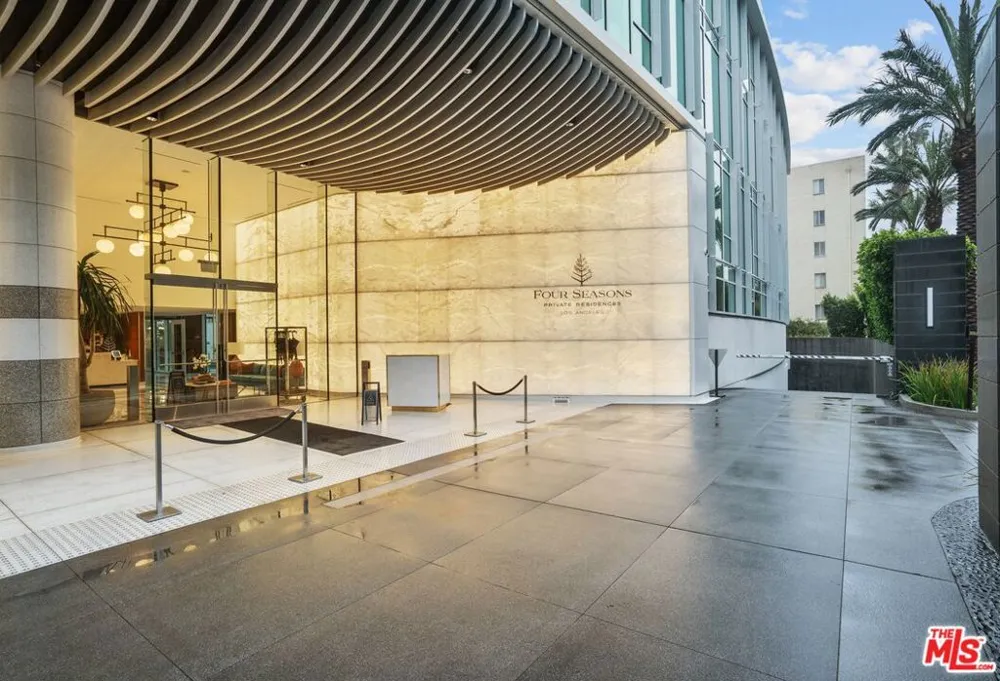 9000 W 3rd Street #106 Los Angeles, CA 90048
