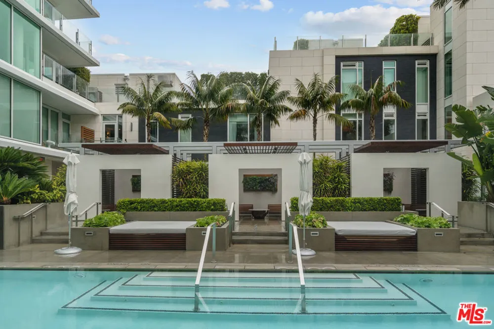 9000 W 3rd Street #106 Los Angeles, CA 90048