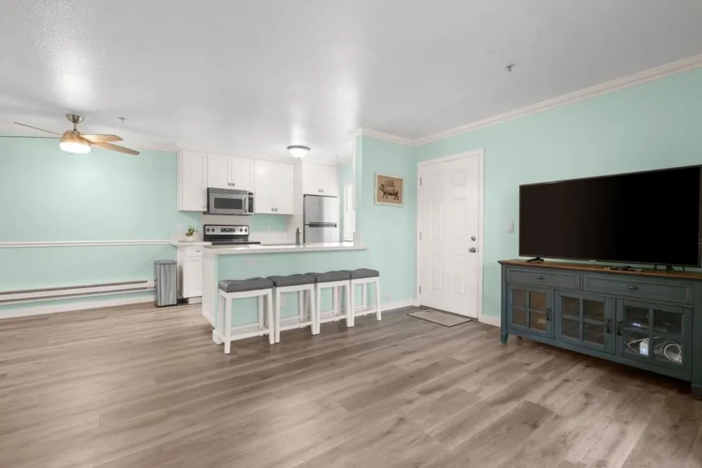 41 Grandview Street #1402 Santa Cruz, CA 95060
