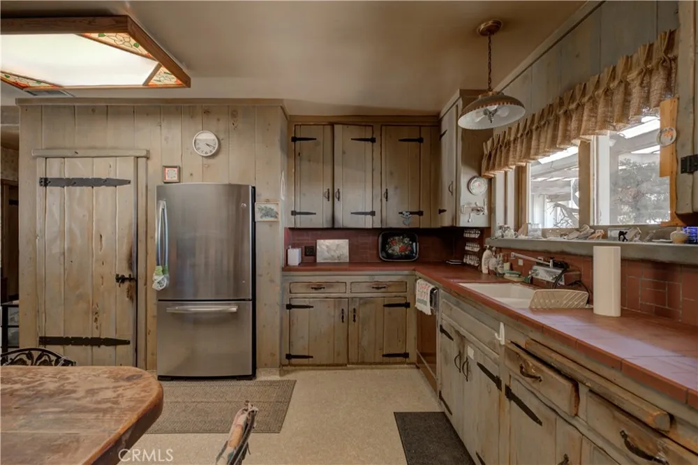 2521 Novato Place Palos Verdes Estates, CA 90274