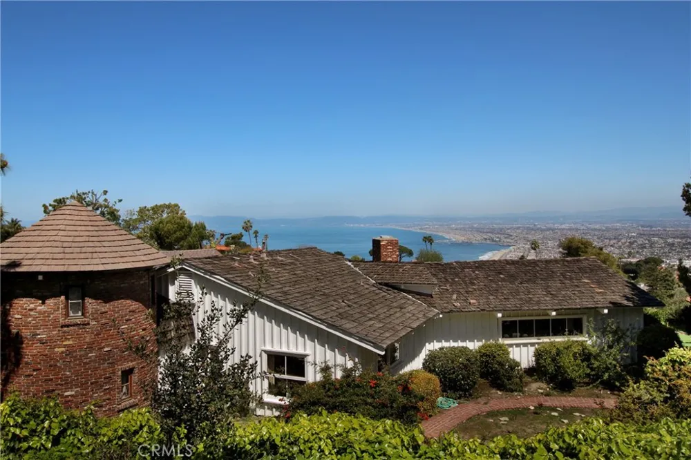 2521 Novato Place Palos Verdes Estates, CA 90274