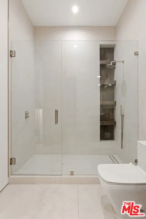 356 La Jolla Avenue Los Angeles, CA 90048