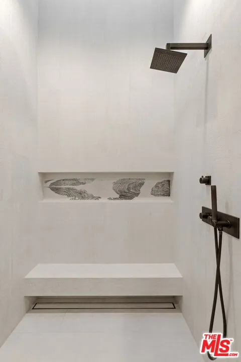 356 La Jolla Avenue Los Angeles, CA 90048