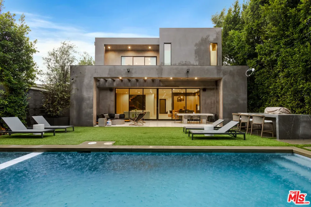 356 La Jolla Avenue Los Angeles, CA 90048