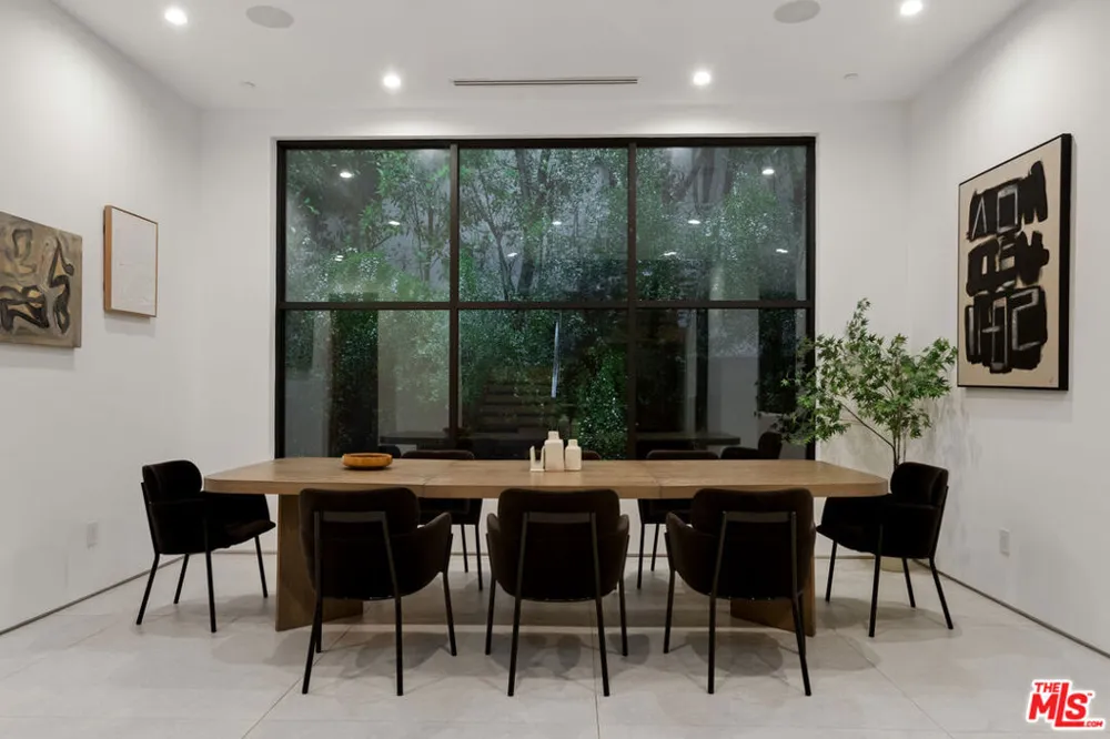 356 La Jolla Avenue Los Angeles, CA 90048