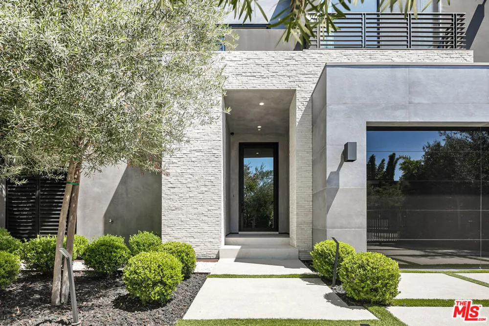 356 La Jolla Avenue Los Angeles, CA 90048