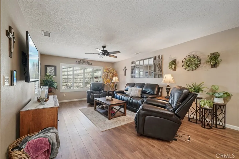 5319 Desert View Wrightwood, CA 92397
