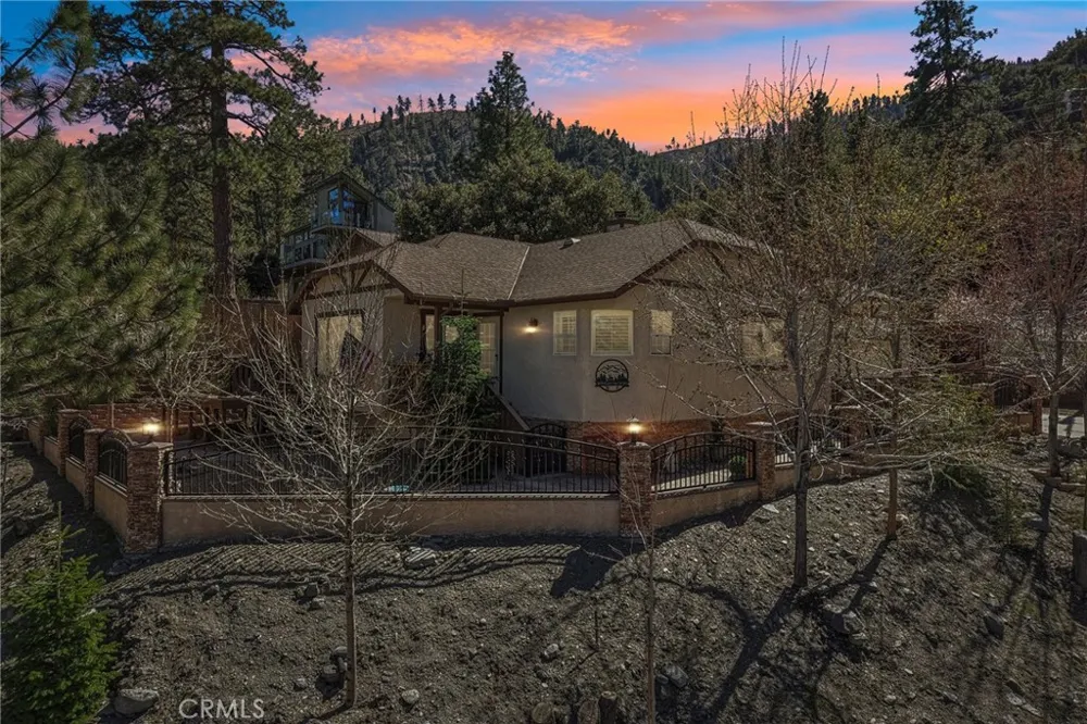 5319 Desert View Wrightwood, CA 92397
