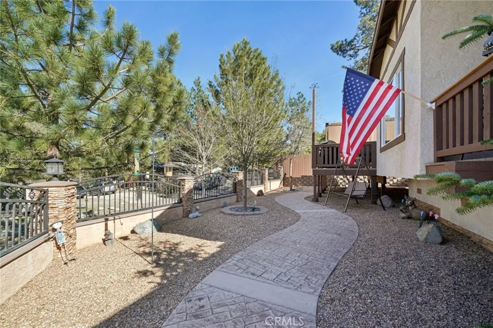 5319 Desert View Wrightwood, CA 92397