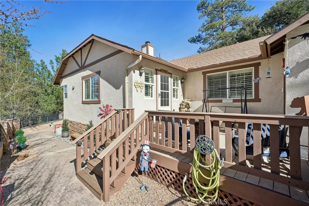 5319 Desert View Wrightwood, CA 92397