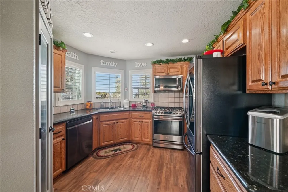 5319 Desert View Wrightwood, CA 92397