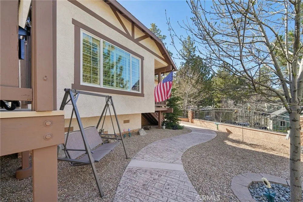 5319 Desert View Wrightwood, CA 92397
