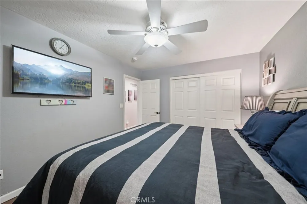 5319 Desert View Wrightwood, CA 92397