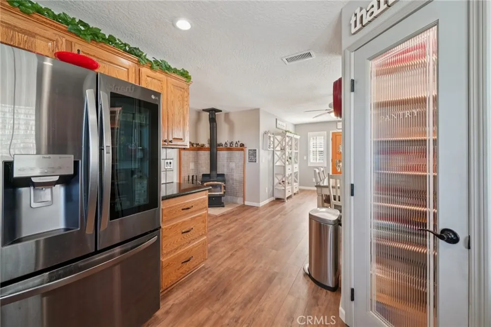 5319 Desert View Wrightwood, CA 92397