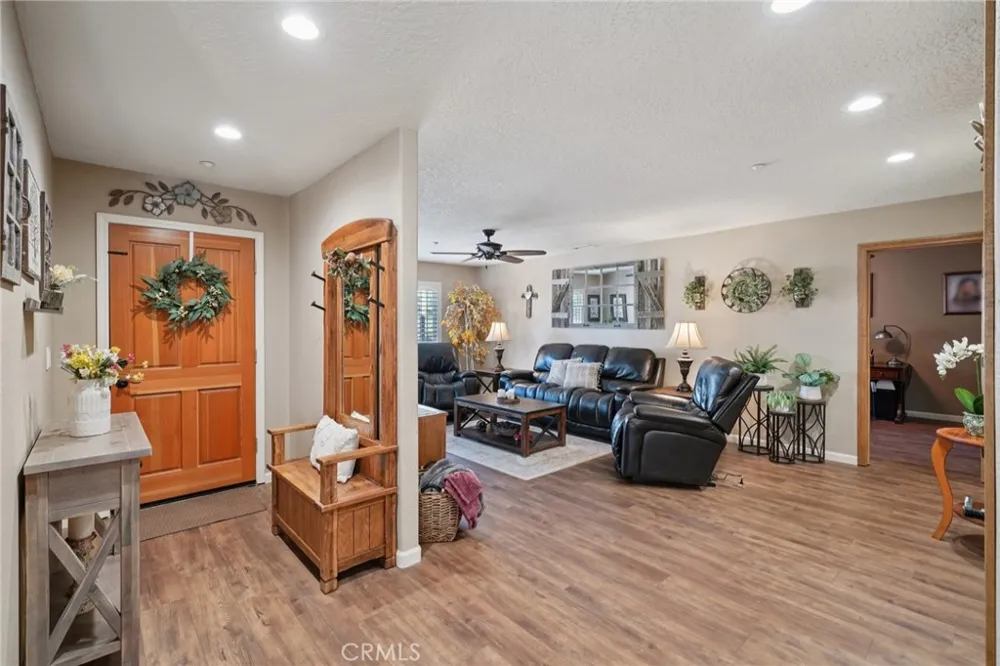 5319 Desert View Wrightwood, CA 92397