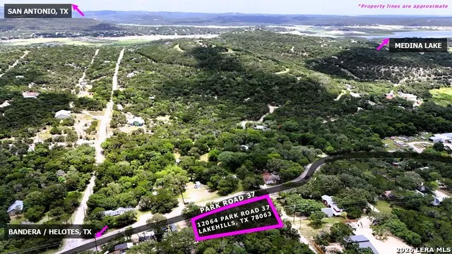 12064 Park Road 37 Lakehills, TX 78063