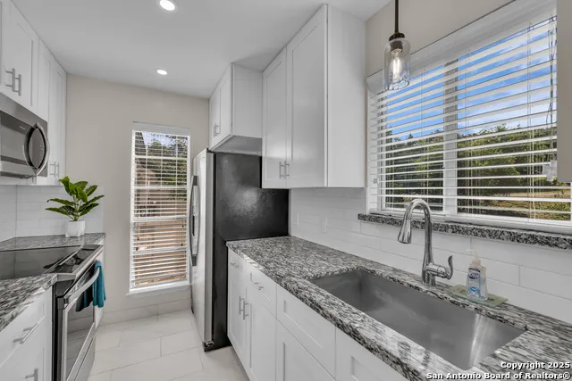 2004 Lakeland Drive #5A Canyon Lake, TX 78133