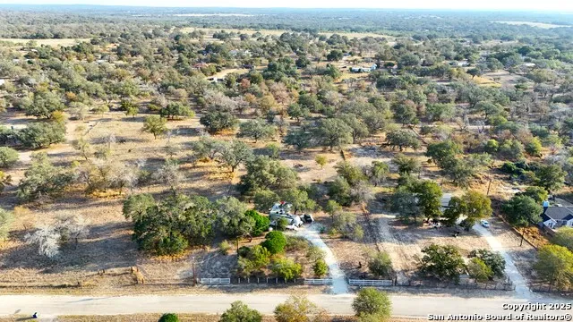 235 E King Phillips Poteet, TX 78065