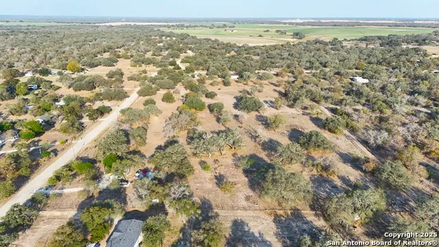 235 E King Phillips Poteet, TX 78065