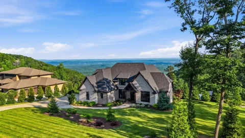 8008 Mountain Laurel Trail