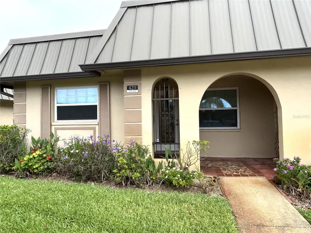 4211 STRATFORD DRIVE #4211 New Port Richey, FL 34652