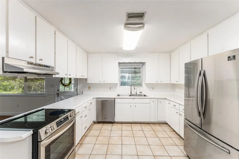 930 NW 37TH TERRACE Gainesville, FL 32605