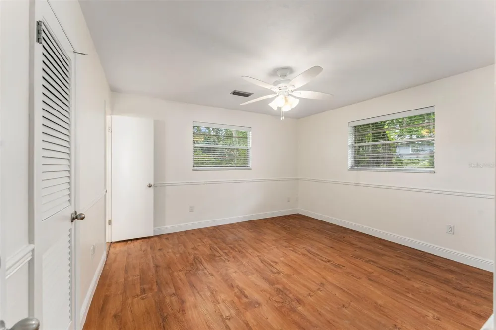 930 NW 37TH TERRACE Gainesville, FL 32605