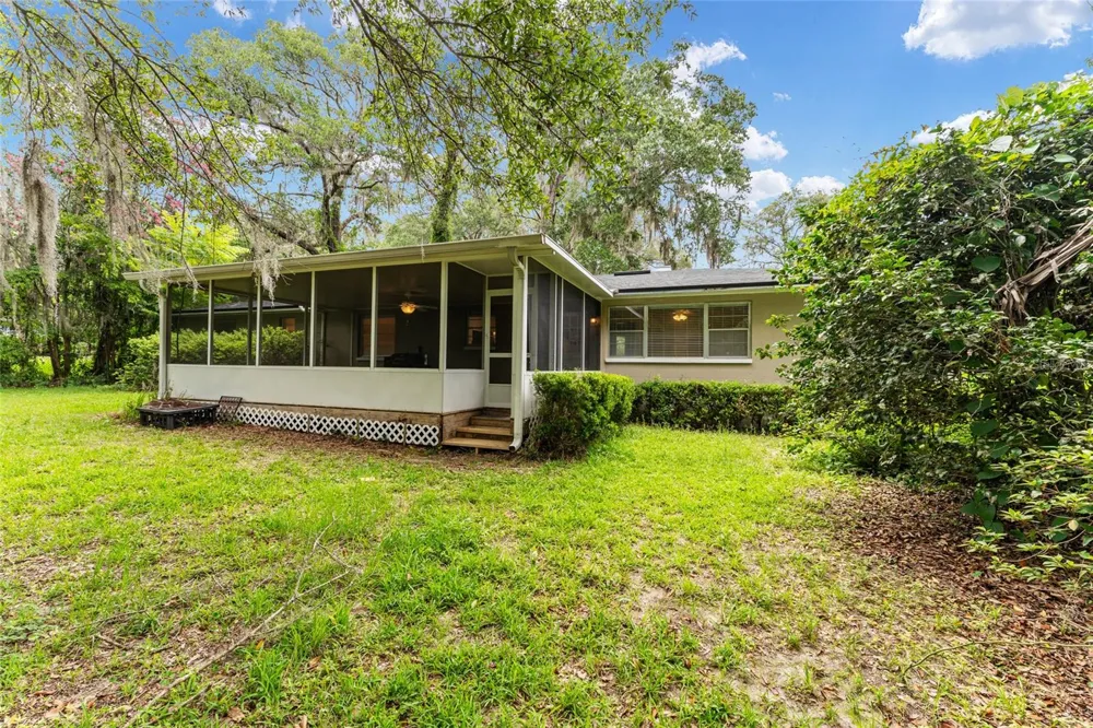 930 NW 37TH TERRACE Gainesville, FL 32605