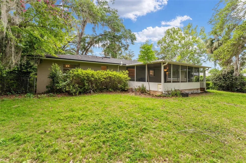 930 NW 37TH TERRACE Gainesville, FL 32605