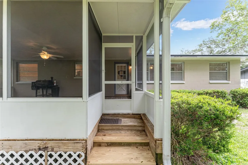 930 NW 37TH TERRACE Gainesville, FL 32605