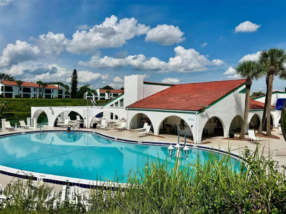 5435 CASABLANCA CIRCLE #M22 Sebring, FL 33870
