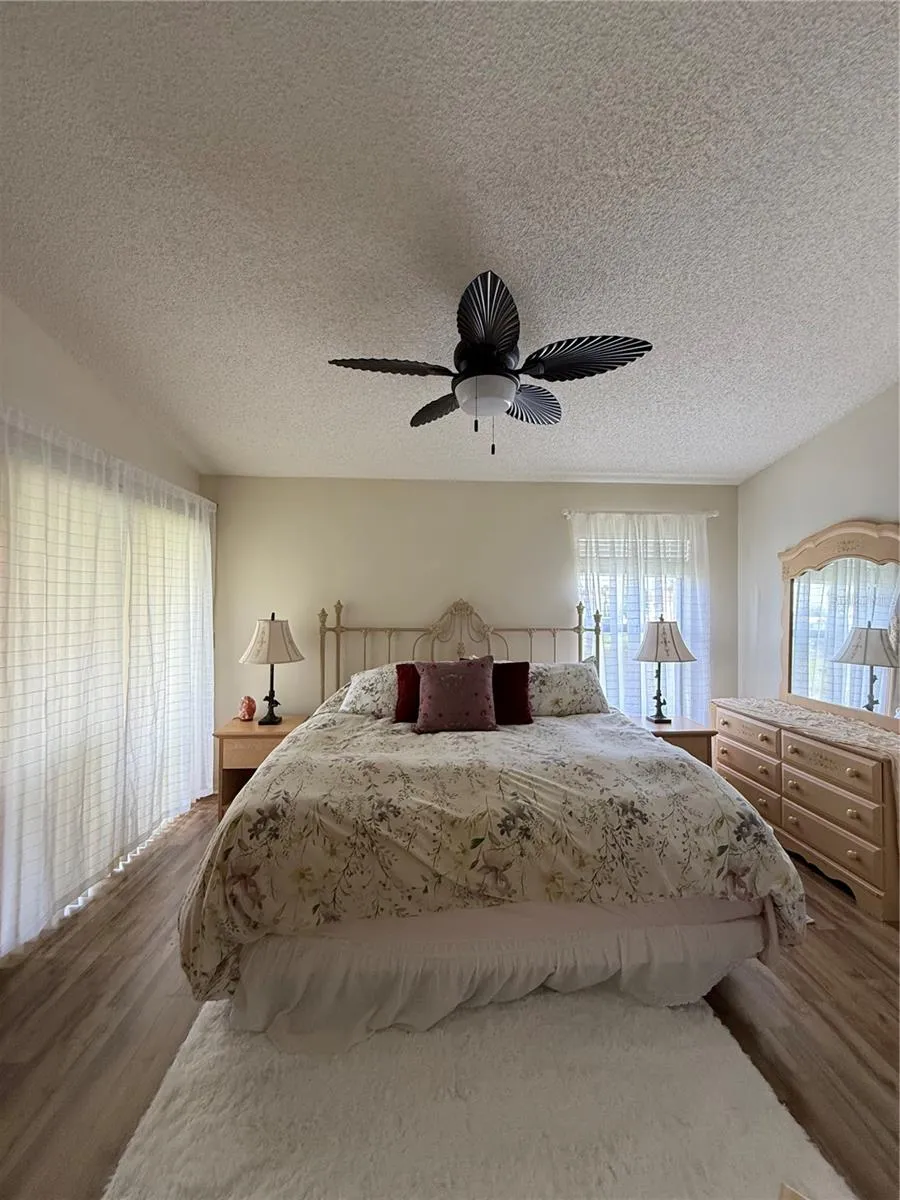 5435 CASABLANCA CIRCLE #M22 Sebring, FL 33870