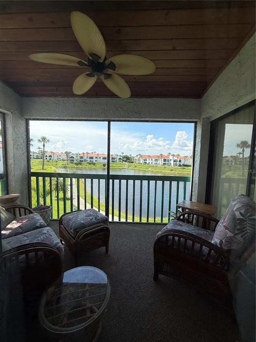 5435 CASABLANCA CIRCLE #M22 Sebring, FL 33870