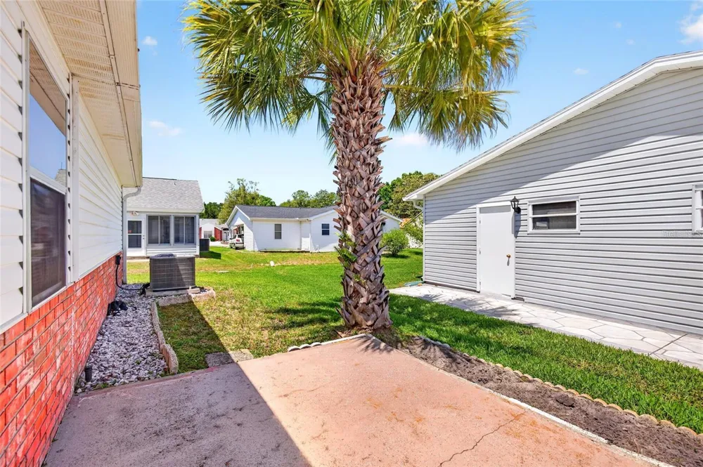 932 CHULA CT Lady Lake, FL 32159
