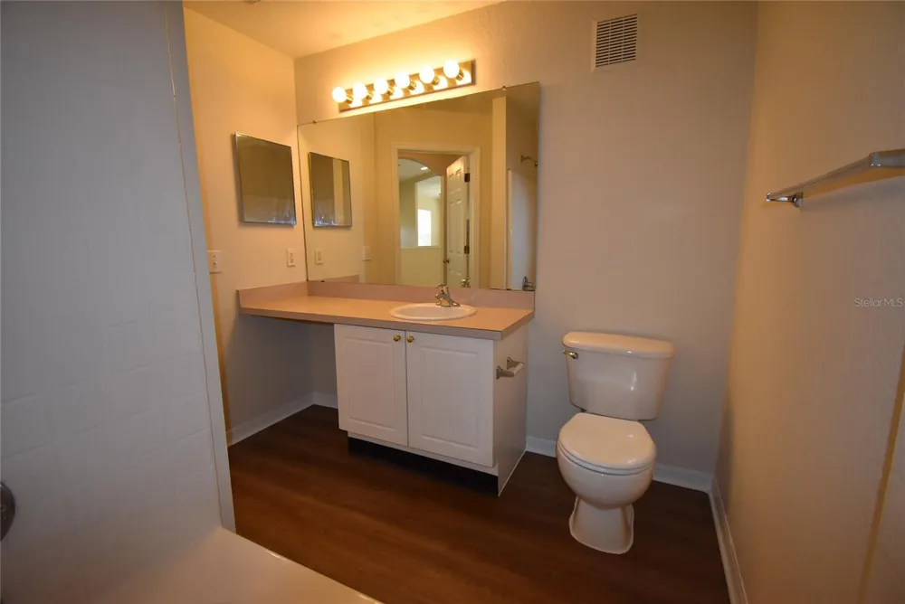 862 GRAND REGENCY POINT #205 Altamonte Springs, FL 32714