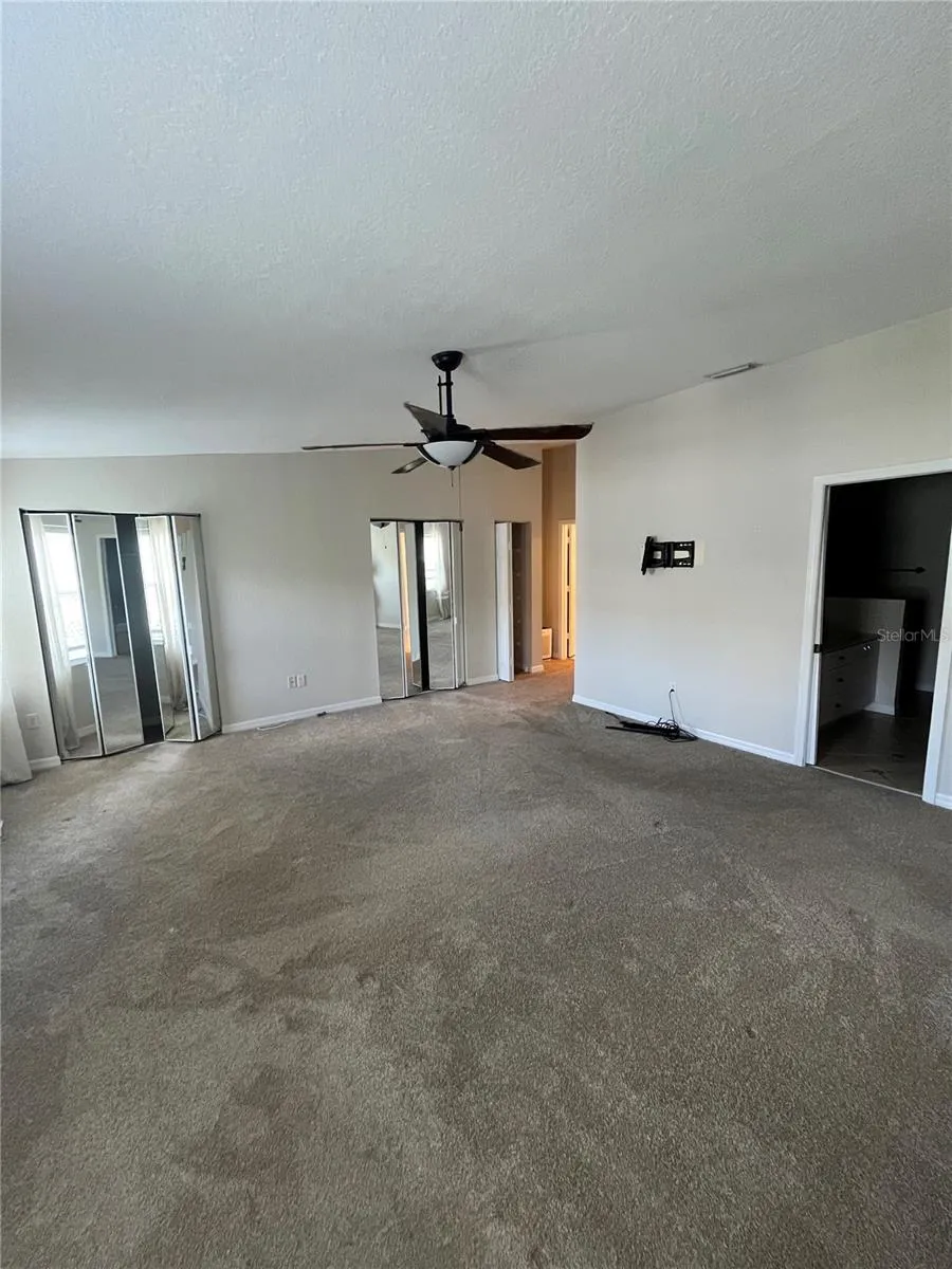 1117 S PINELLAS BAYWAY S #306 St Petersburg, FL 33715