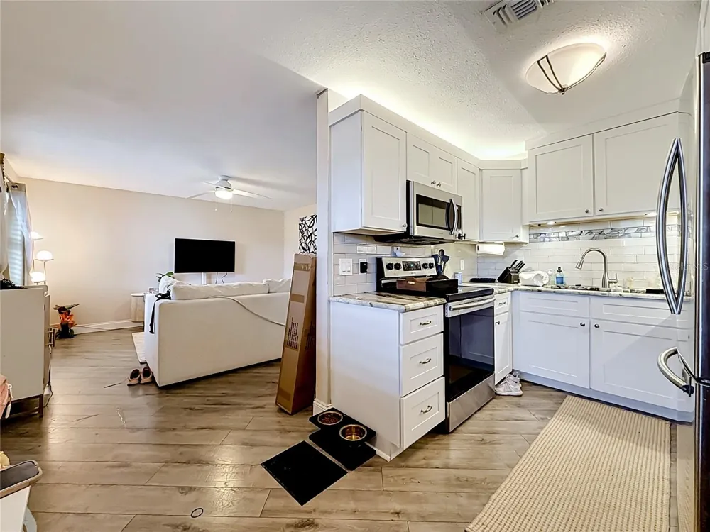 4050 4TH STREET #304 St Petersburg, FL 33703