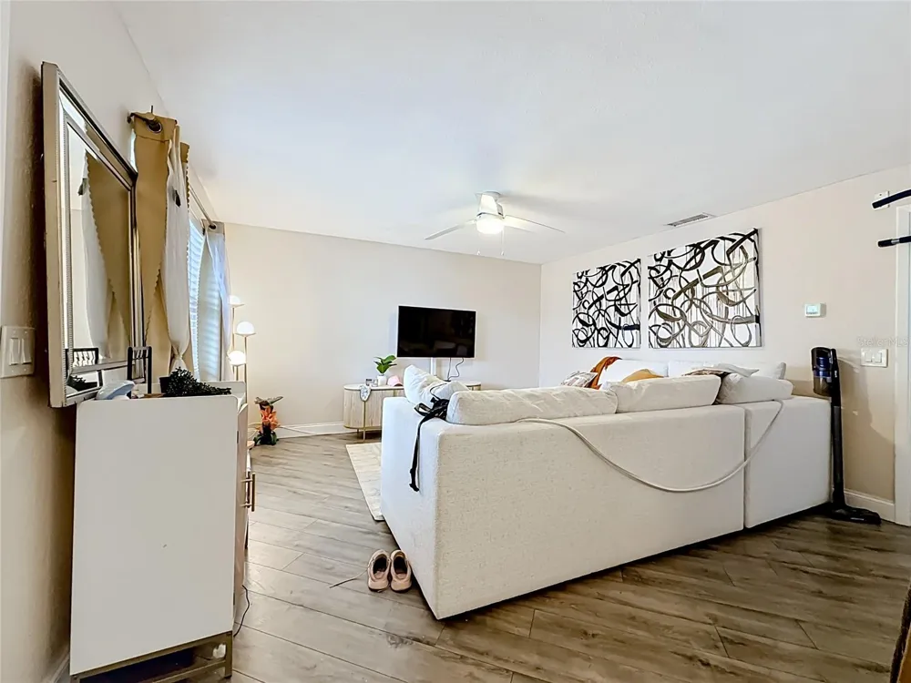 4050 4TH STREET #304 St Petersburg, FL 33703