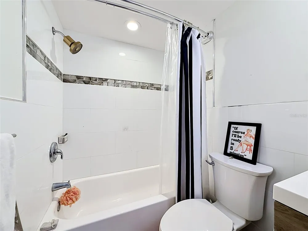 4050 4TH STREET #304 St Petersburg, FL 33703
