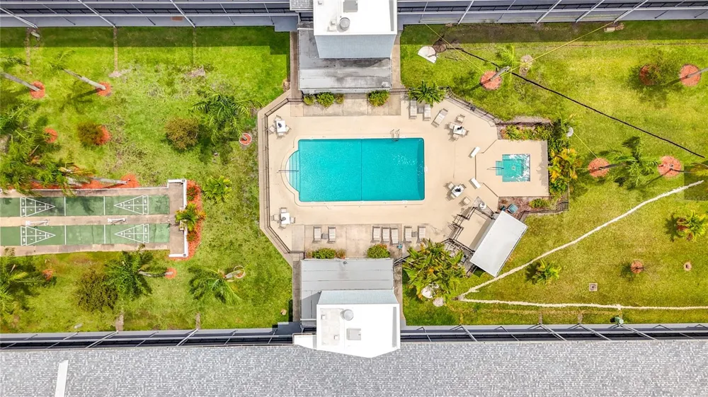 4050 4TH STREET #304 St Petersburg, FL 33703