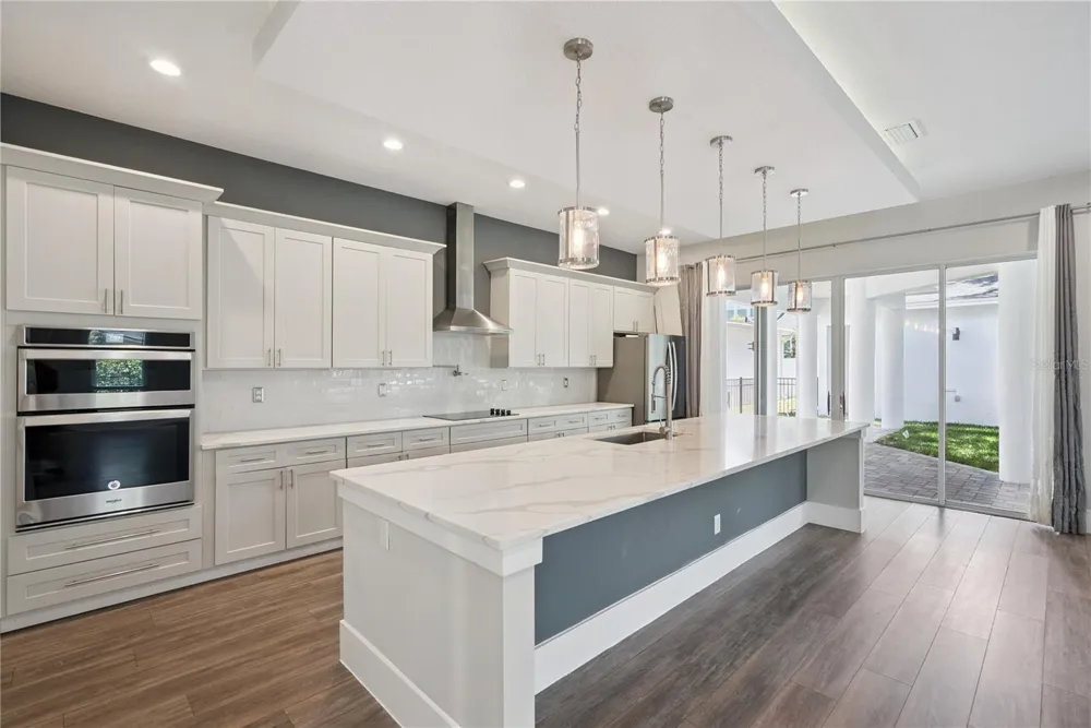 200 E GRANT STREET Orlando, FL 32806