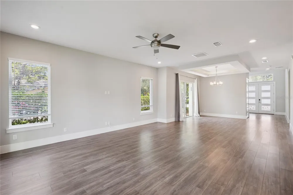200 E GRANT STREET Orlando, FL 32806